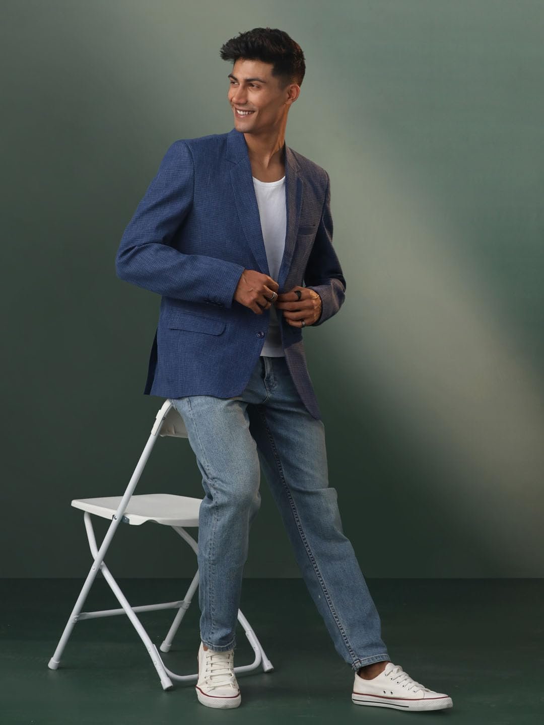 VASTRAMAY Men's Jute Silk Blazer I All Printed Checked Slim Fit Blazer I Everyday Casuals Festive Blazer for Men_VSHVMCT032BU_42 Blue - Image 3