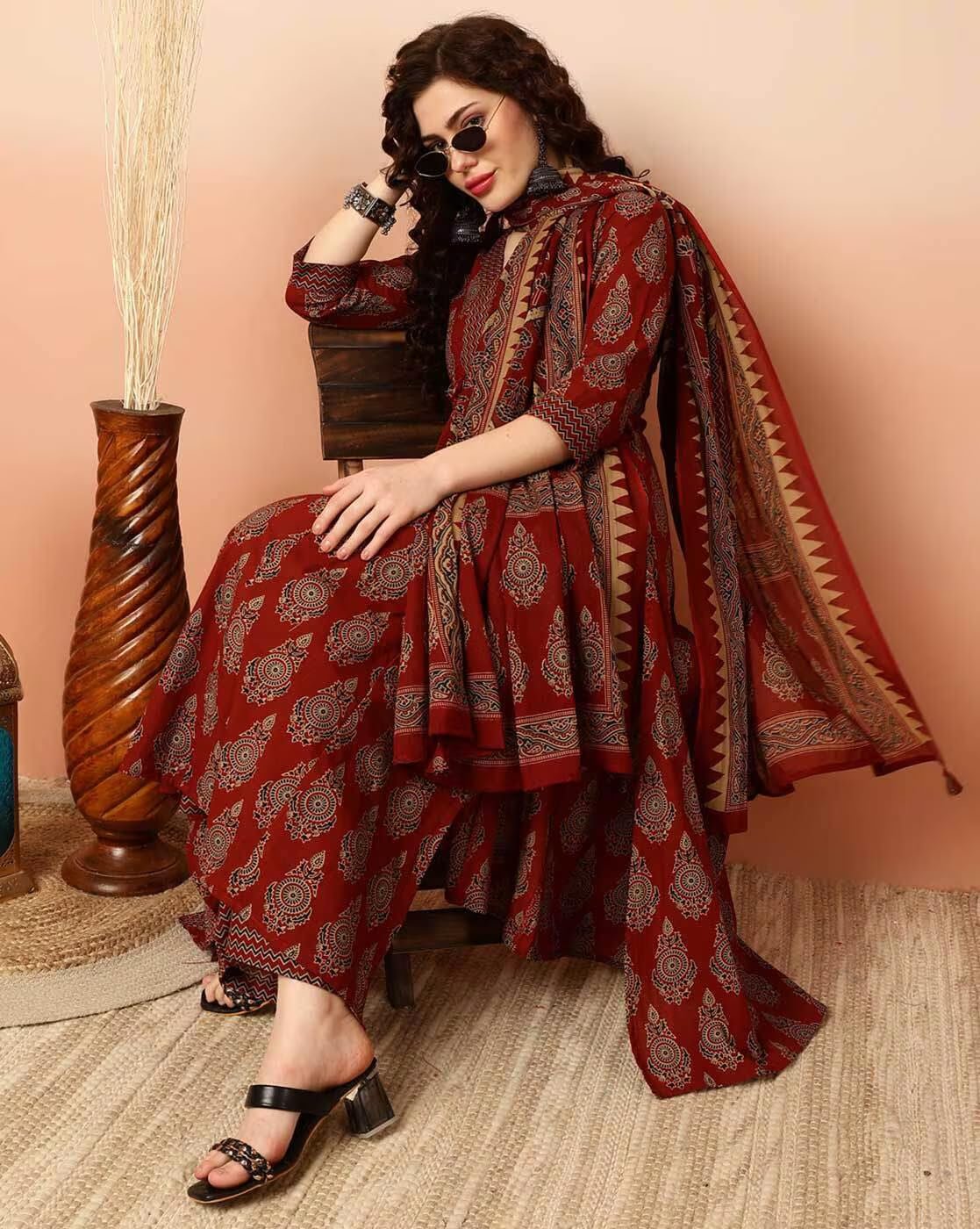 KLOSIA Women Printed Kurta and Pant Set with Dupatta (in, Alpha, XL, Red) - Image 4