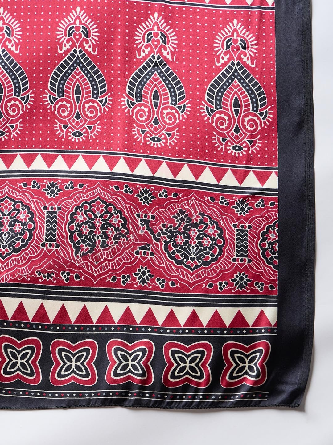 AKHILAM Women's Pink Crepe Ajrak Printed Saree With Unstitched Blouse (KAJRKH386002_RJ11) - Image 3