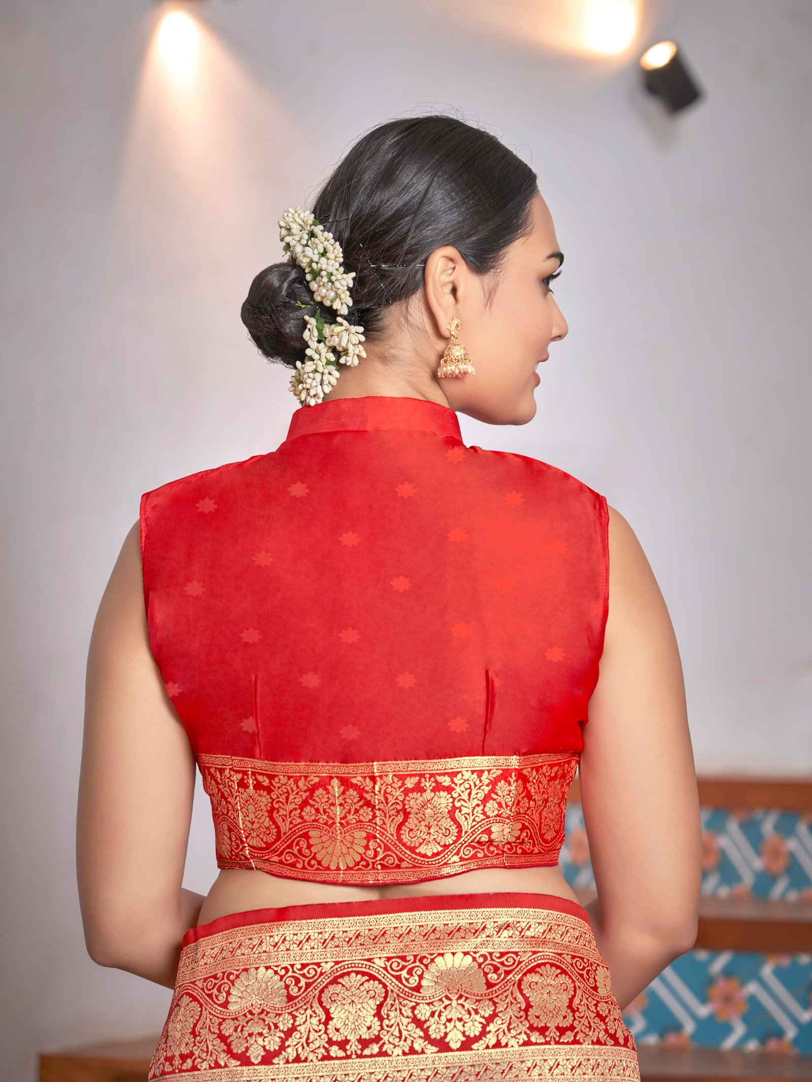 MANOHARI Women's Most Trendy Banarasi Woven Yellow with Multicolor Saree With Heavy Jacquard Work Saree With Blouse Piece - Image 2