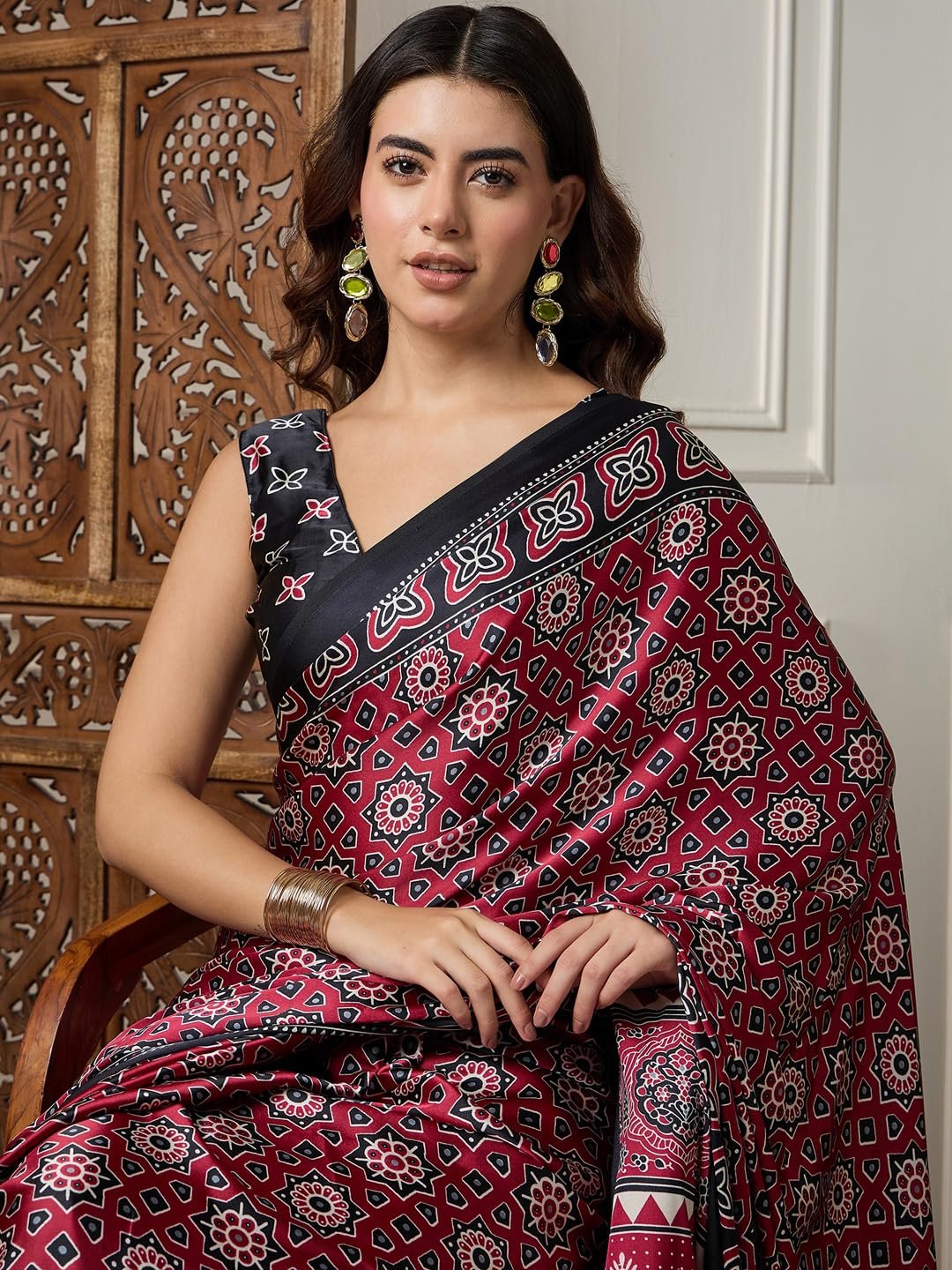 AKHILAM Women's Pink Crepe Ajrak Printed Saree With Unstitched Blouse (KAJRKH386002_RJ11) - Image 4