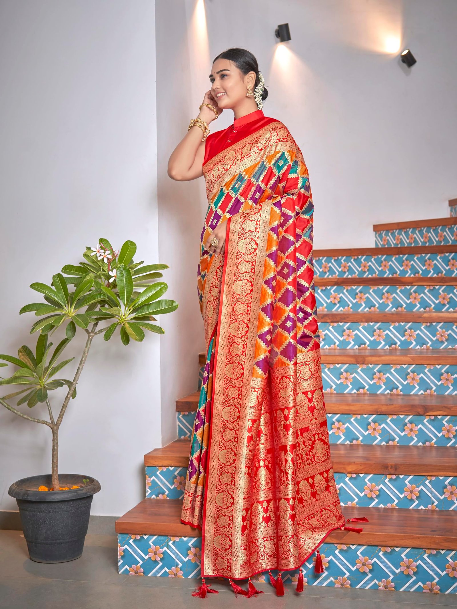 MANOHARI Women's Most Trendy Banarasi Woven Yellow with Multicolor Saree With Heavy Jacquard Work Saree With Blouse Piece - Image 7