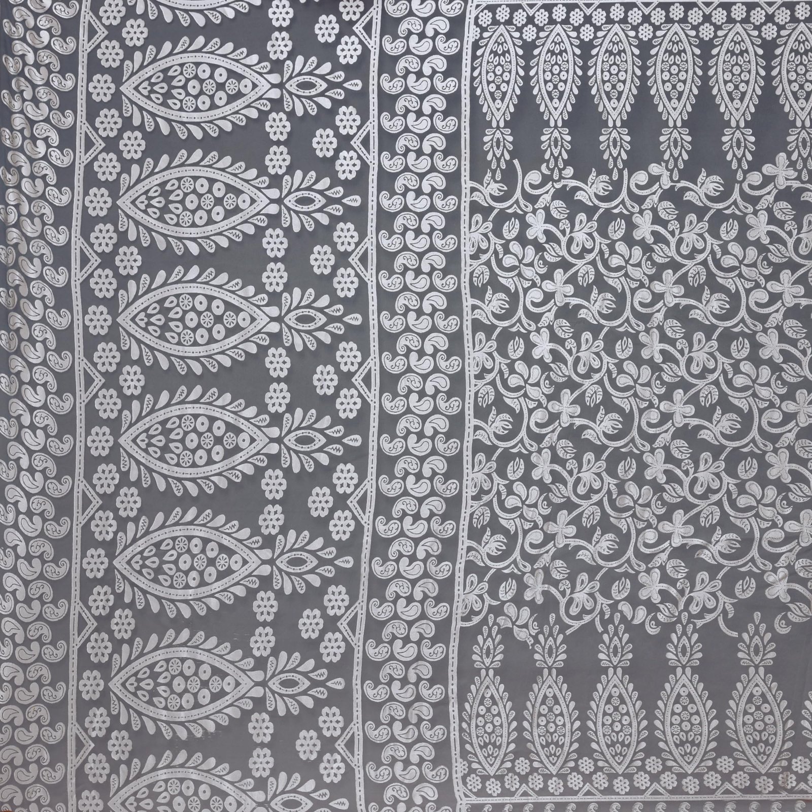 Garden Vareli Women Viscose Brasso Floral Print Saree With Unstitched Blouse Piece 73440 - Grey - Image 2